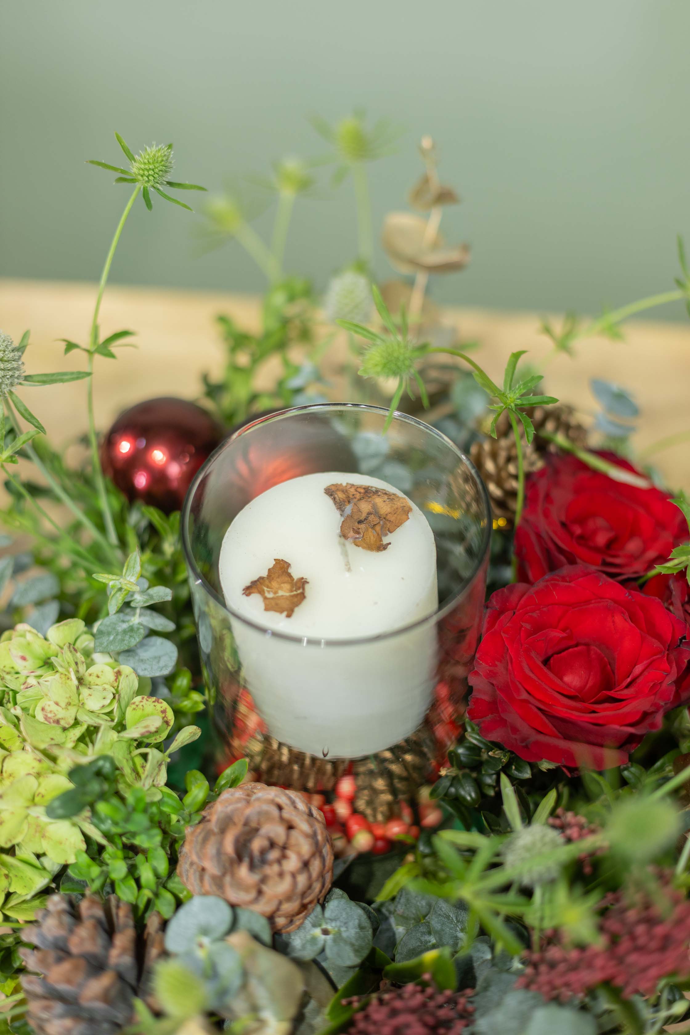 The Festive Glow Table Centerpiece